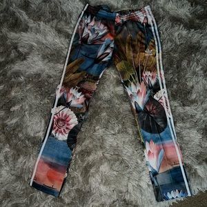 Super cute all over print adidas pants